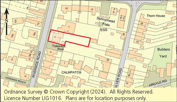 Lot: 91 - DETACHED BUNGALOW IN RIVERSIDE TOWN FOR IMPROVEMENT -